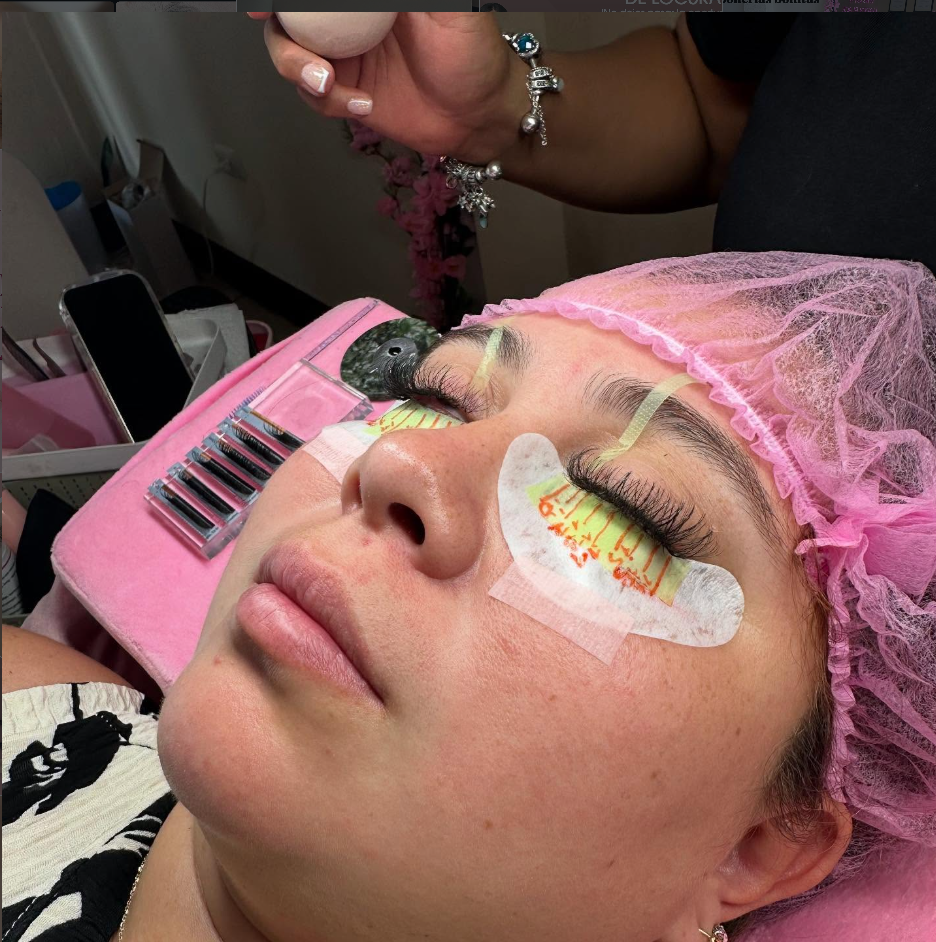 Camillas de atención de Aurea Lashes